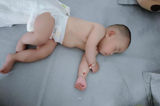 遵义孕妇肚脐周围发青